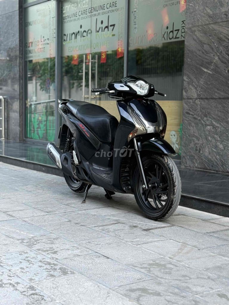 Sh 125i smartkey Đen Sport máy nguyên xe Chất 29E2. Mua bán Xe máy tại Quận Ba Đình Hà Nội được đăng bởi Xe Máy Nam Thi hình 9