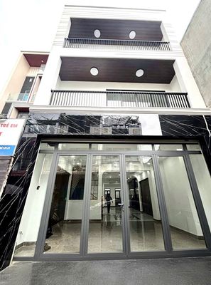 Townhouse 132 m² · 5 bed · Đường Lương Thế Vinh
