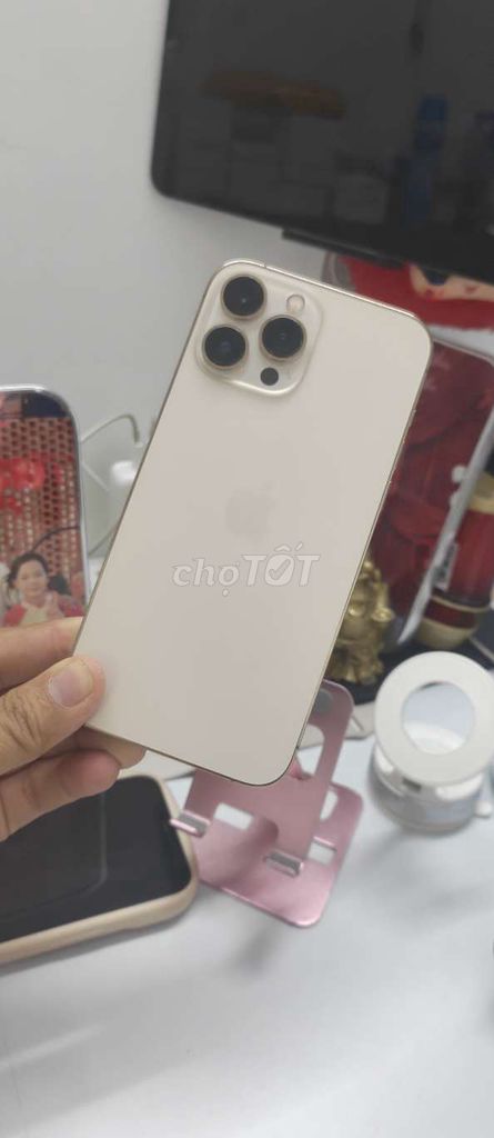 iPhone 13 Pro Max 256GB Vàng. Mua bán Điện thoại tại Quận 4 Tp Hồ Chí Minh được đăng bởi Nguyễn Nhân hình 1