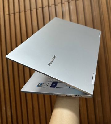 Laptop Samsung Galaxy Book Flex2