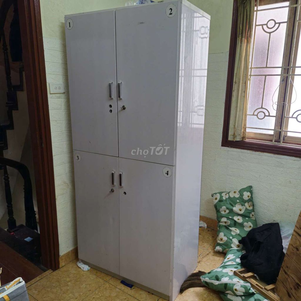 Tủ đựng đồ Kim loại 4 ngăn Trắng có khóa. Mua bán Tủ, kệ gia đình tại Quận Bắc Từ Liêm Hà Nội được đăng bởi Khiên Nguyễn hình 1