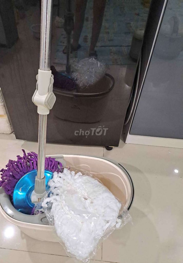 Cây lau nhà Nhựa, Kim loại Tím, Trắng, Bạc. Mua bán Thiết bị vệ sinh, nhà tắm tại Huyện Thanh Trì Hà Nội được đăng bởi Huyền hình 1