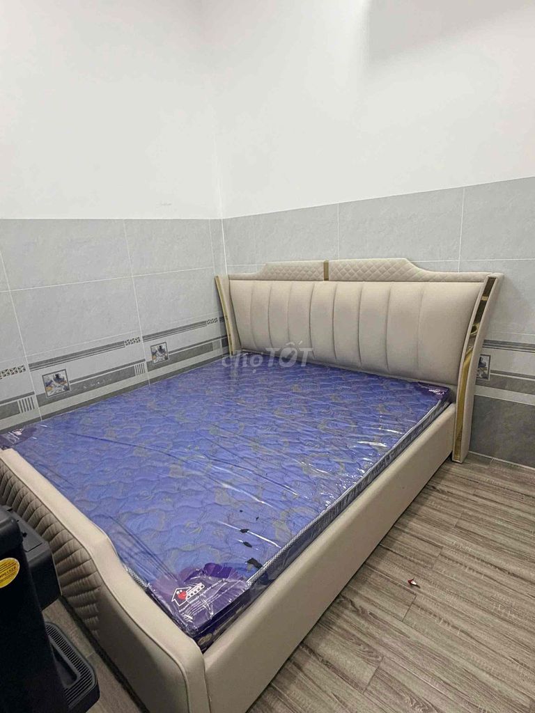 Giường ngủ 1m8x2m Hiện đại. Mua bán Giường, chăn ga gối nệm tại Thành phố Vị Thanh Hậu Giang được đăng bởi Thanh hình 1
