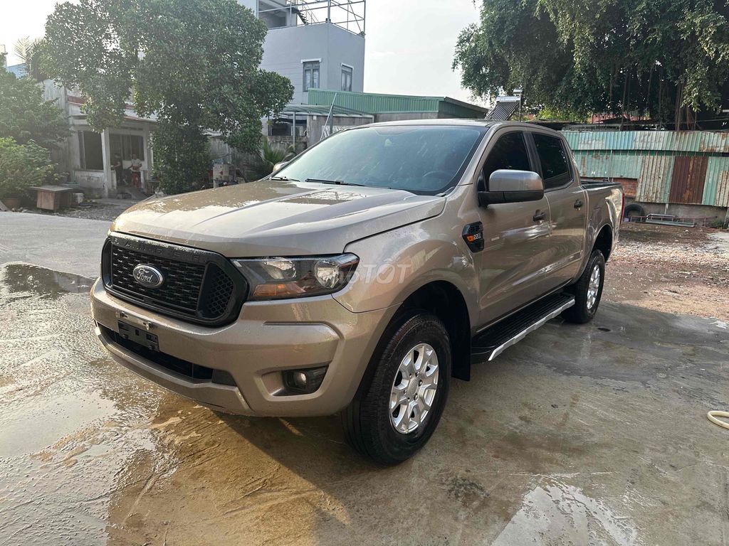 Ford Ranger с золотым песком и белым покрытием из 100% цинка