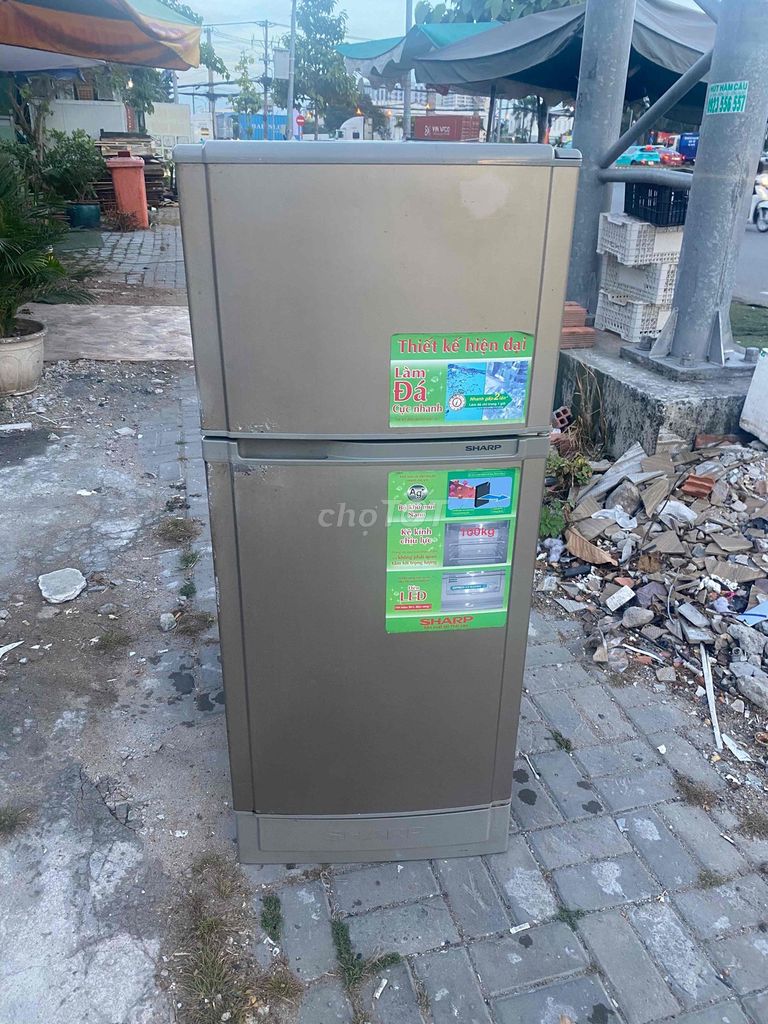 Tủ lạnh Sharp 165L Nâu Đã sử dụng. Mua bán Tủ lạnh tại Quận 8 Tp Hồ Chí Minh được đăng bởi MuaBanDienLanh hình 1