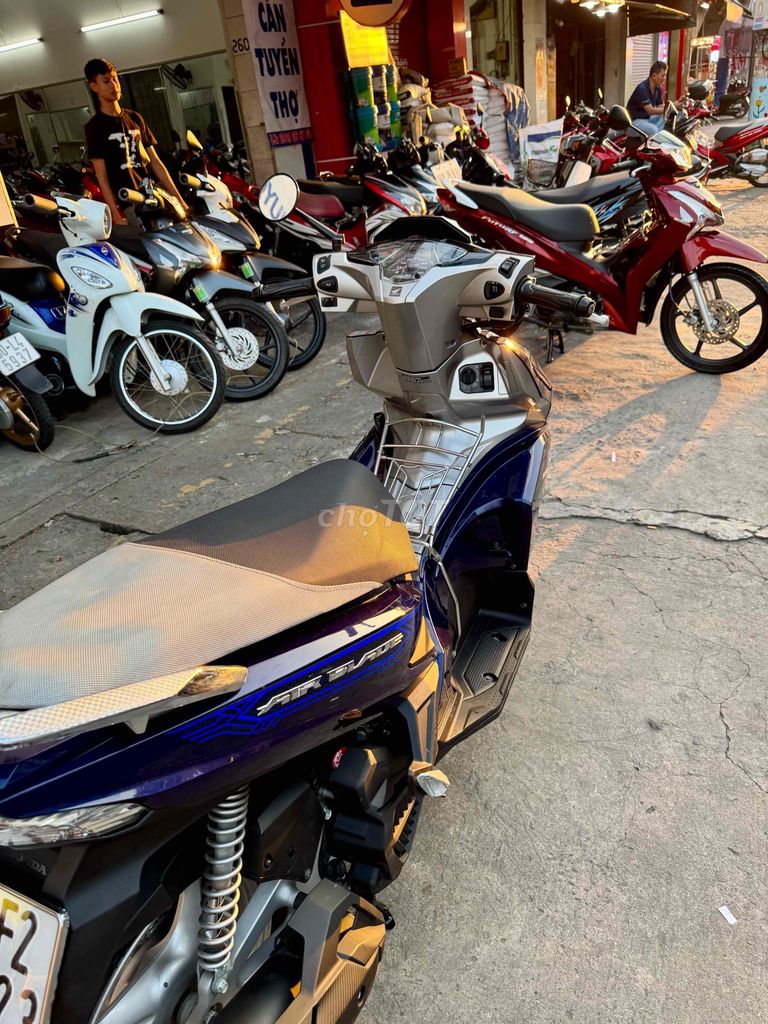 ❇️❇️ AB 125 Xanh đen 2018 khoá Smarkey rất đẹp. Mua bán Xe máy tại Thành phố Biên Hòa Đồng Nai được đăng bởi XE MÁY CŨ THÀNH MỸ  hình 7