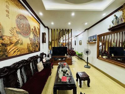 2 thoáng Trần Thái Tông, ngõ rộng, nhà đẹp tặng nội thất 49m*5T