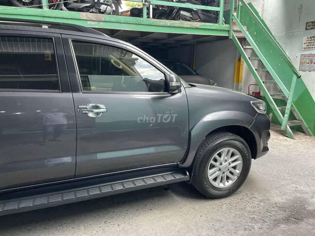 Toyota Fortuner 2014 2.7V 4x4 AT - 100.000 km. Mua bán Ô tô tại Quận Tân Phú Tp Hồ Chí Minh được đăng bởi P.K.Dong hình 1
