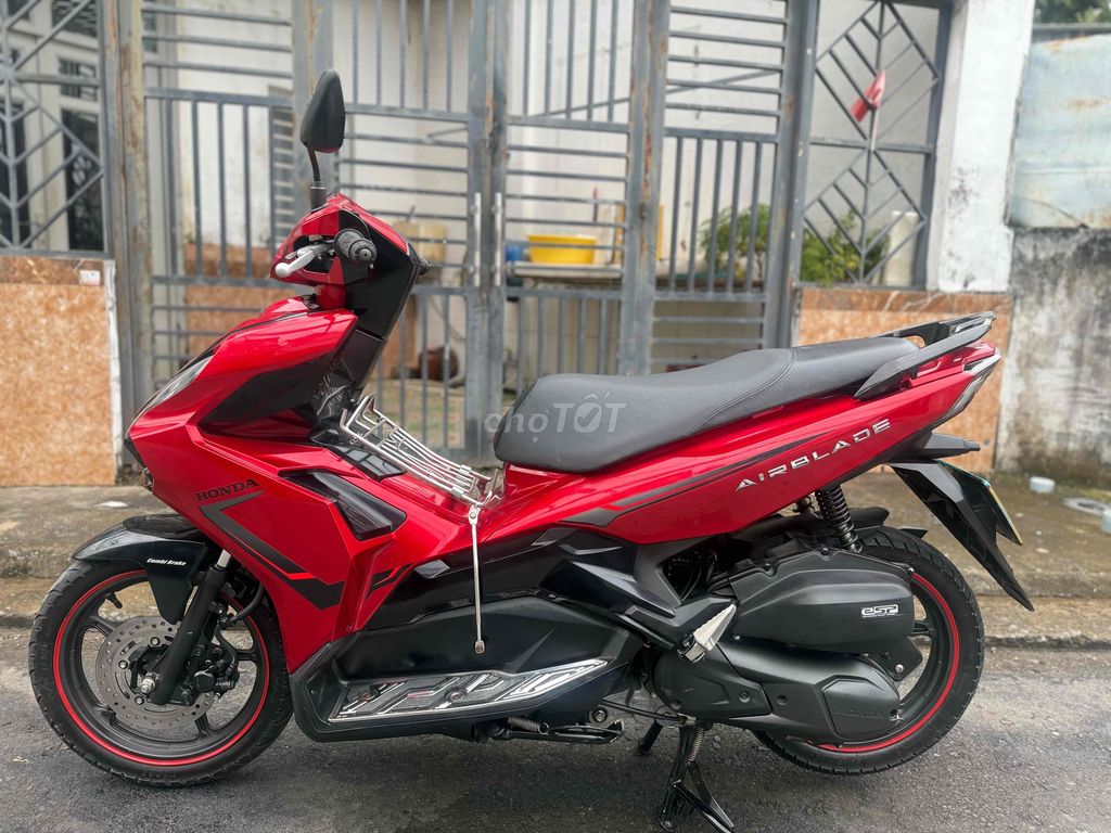Airblade 125 2022 Lướt 6km B95 GÓP CẦN CCCD ĐỦ 18t. Mua bán Xe máy tại Quận Ninh Kiều Cần Thơ được đăng bởi XE MÁY HOÀNG YẾN hình 3
