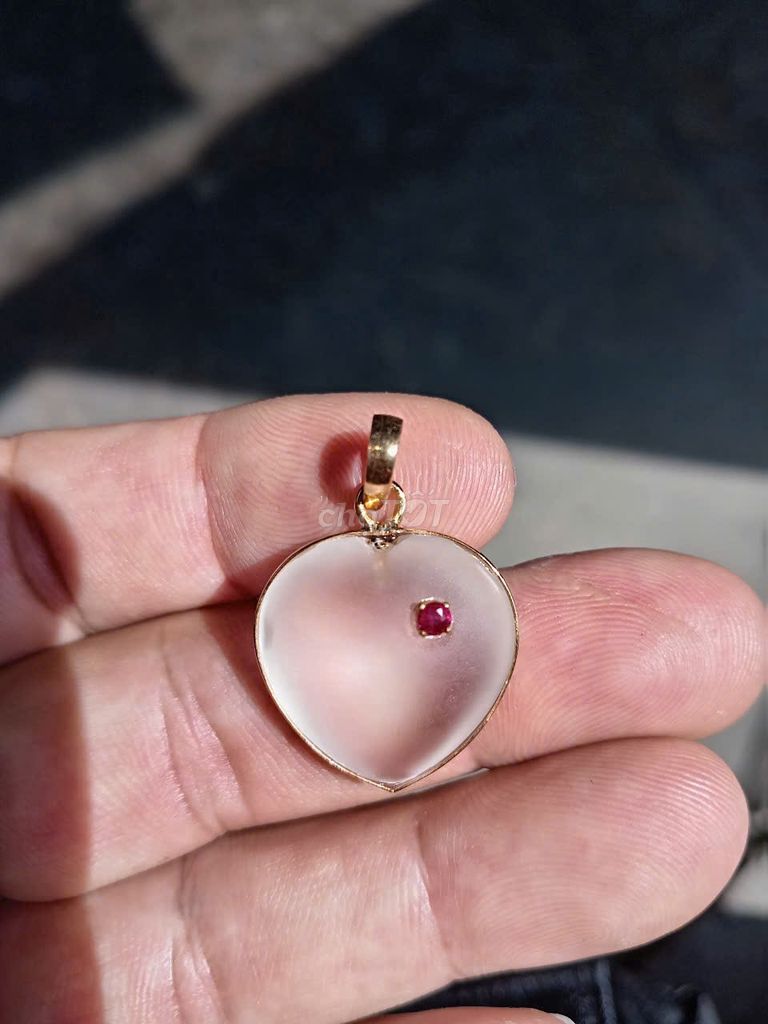 Mặt trái tim vàng 14k thạch anh trắng điểm spinel