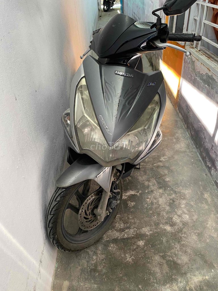 Воздушный клинок Honda 2012, серый, серебряный