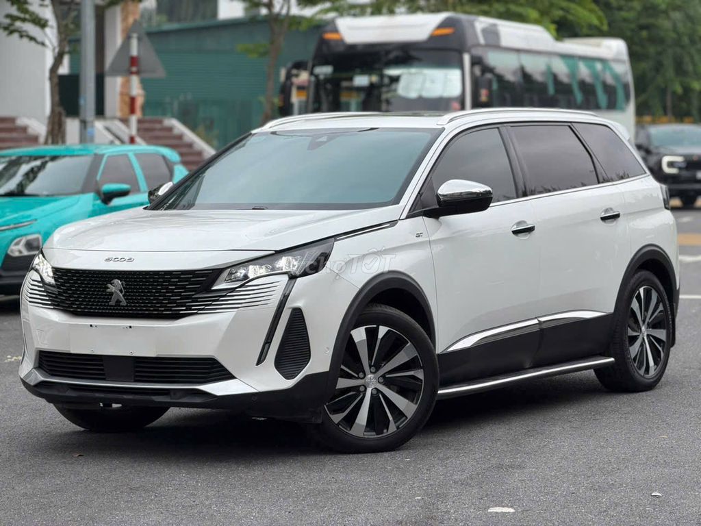 Peugeot 5008 GT 2022 Максимальная комплектация Белый 60000 км