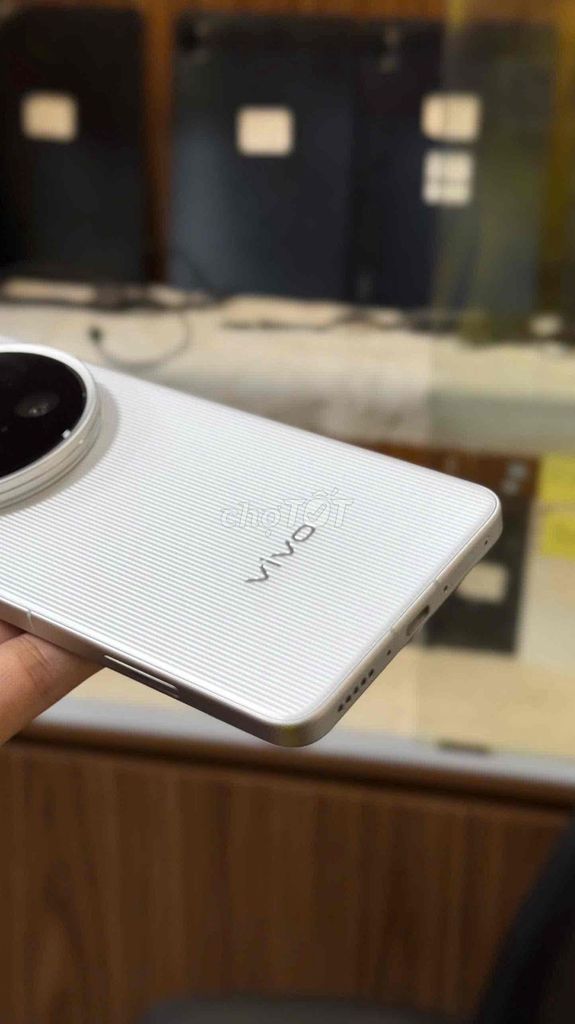 Vivo X200 Ultra 12GB 256GB Trắng 2 sim. Mua bán Điện thoại tại Quận Hoàng Mai Hà Nội được đăng bởi khmobile hình 1