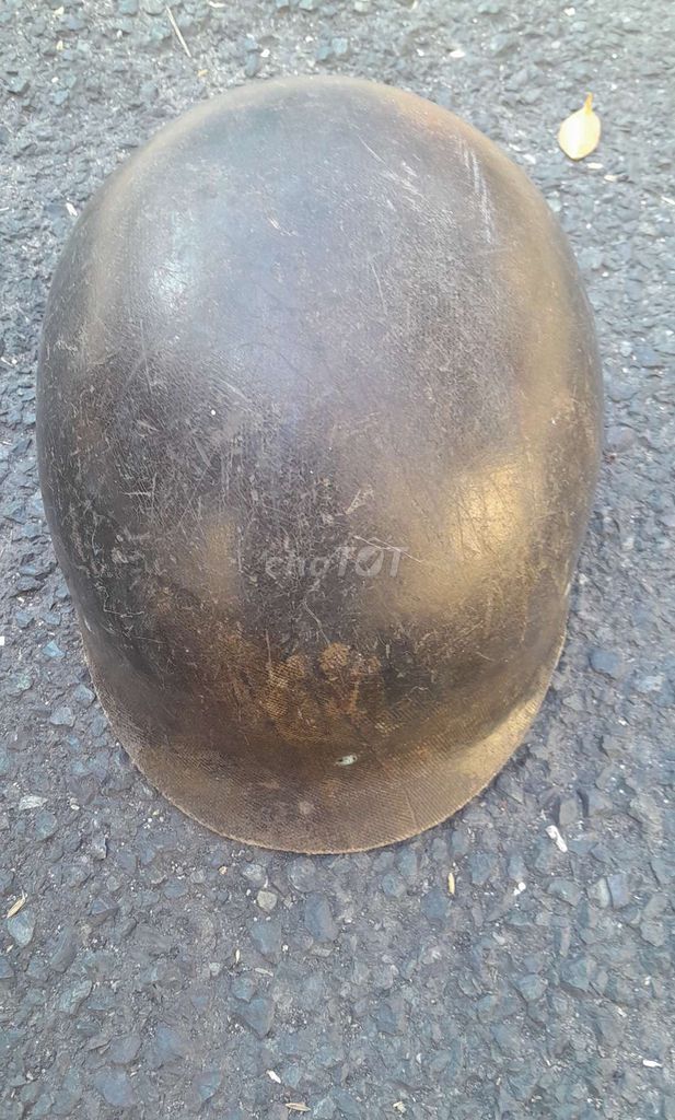 Nón bảo hiểm Dù, Bố Cổ điển xưa như hình ảnh ib. Mua bán Đồ sưu tầm, đồ cổ tại Quận Tân Phú Tp Hồ Chí Minh được đăng bởi VŨ NAM MUA BÁN CHAO ĐỔI ĐỒ XƯA CŨ MỚI HÀNG SIÊU TẦM RẤT VUI ĐƯỢC GIAO LƯU CÙNG AE TOÀN QUỐC hình 1