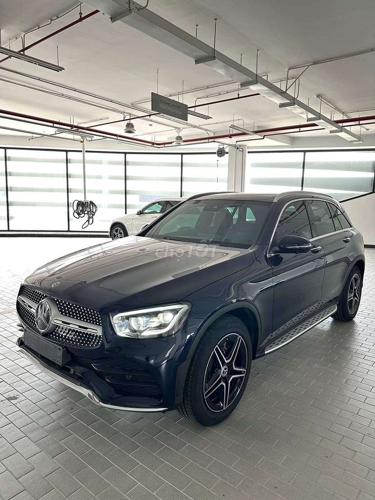 E cần bán Mercedes glc 300 sx 2022 xe như mới