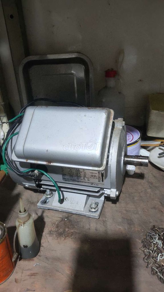 Motor 1 ngựa 1 pha 100V