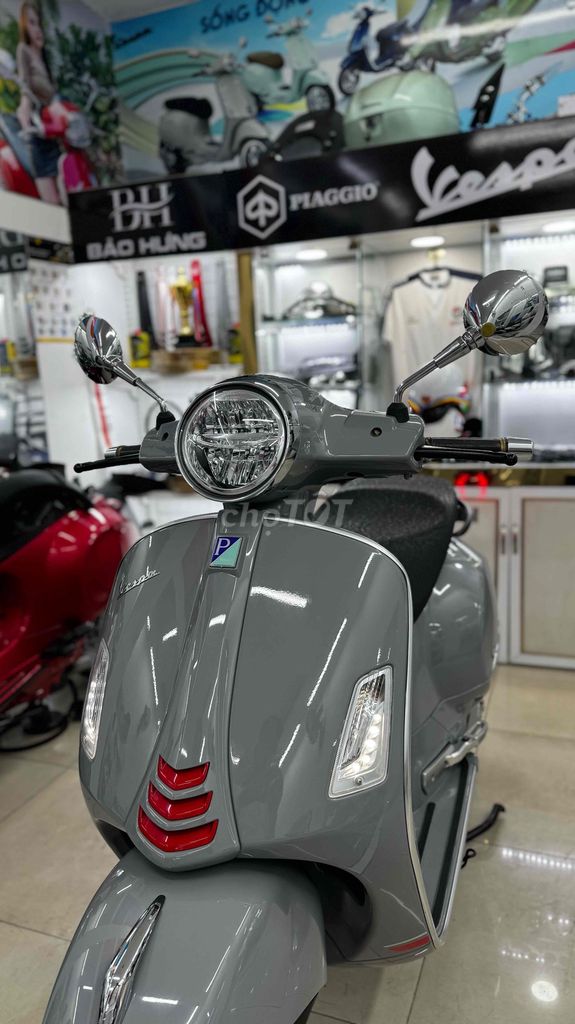 Vespa Gts xám si măng 2022 ngay chủ xe siêu đẹp. Mua bán Xe máy tại Quận Phú Nhuận Tp Hồ Chí Minh được đăng bởi VESPA  PIAGGIO BẢO HƯNG Vespa cũ trả góp  hình 3