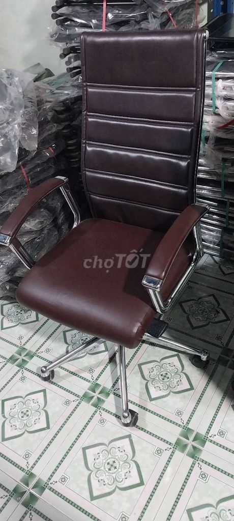 Ghế giám đốc hòa phát_ghế vphòng đẹp như hình100%. Mua bán Bàn ghế tại Huyện Bình Chánh Tp Hồ Chí Minh được đăng bởi Trần Đạt Phát hình 1