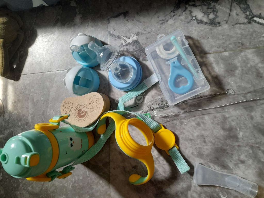 tặng đồ bé binh giữ nhiệt không dùng đến. Mua bán Mẹ và bé tại Quận 3 Tp Hồ Chí Minh được đăng bởi Sao Kim hình 1
