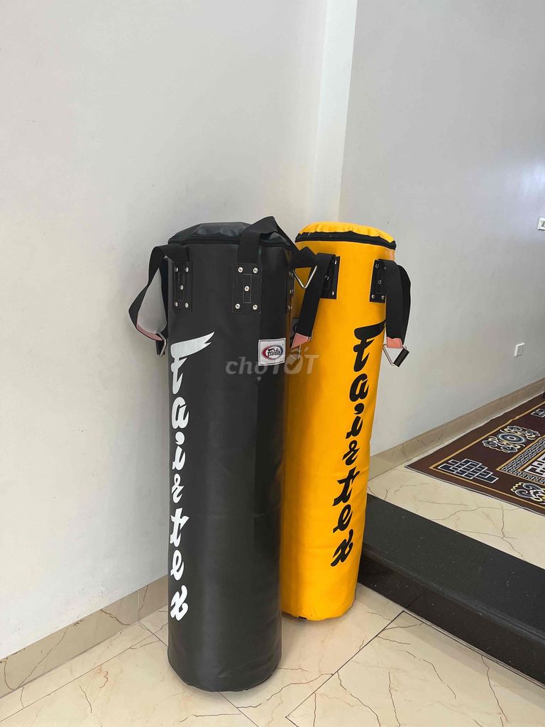 Bao cát đấm bốc Fairtex Đen Vàng 1m2 2 bao. Mua bán Đồ thể thao, Dã ngoại tại Huyện Thanh Trì Hà Nội được đăng bởi Nguyễn Triệu Huy hình 1