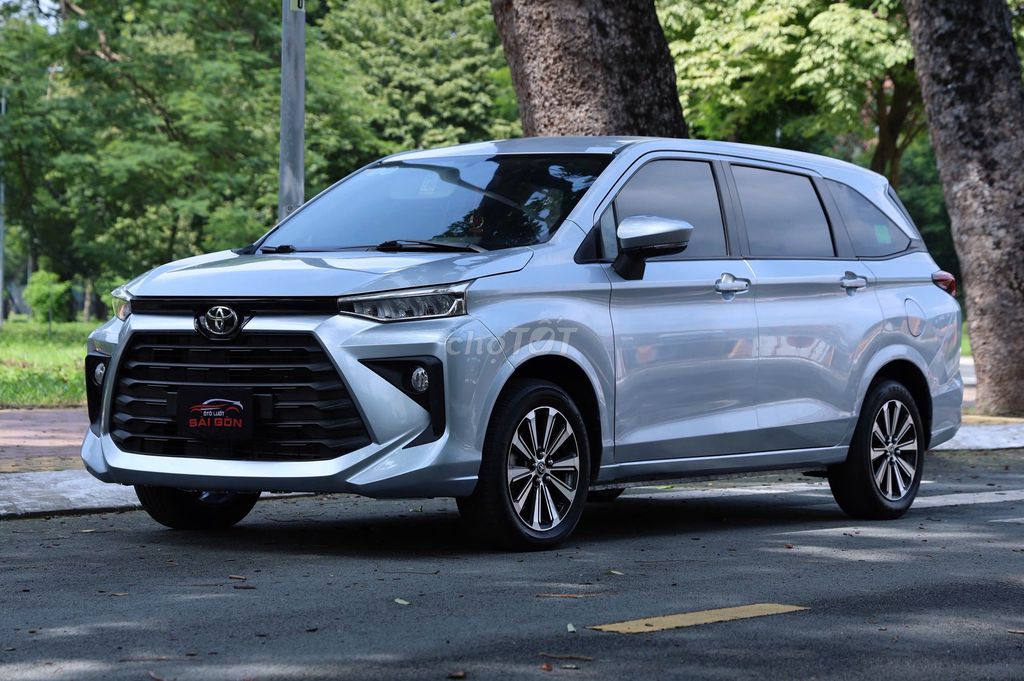 Toyota Avanza 2022 МКПП Серебристый