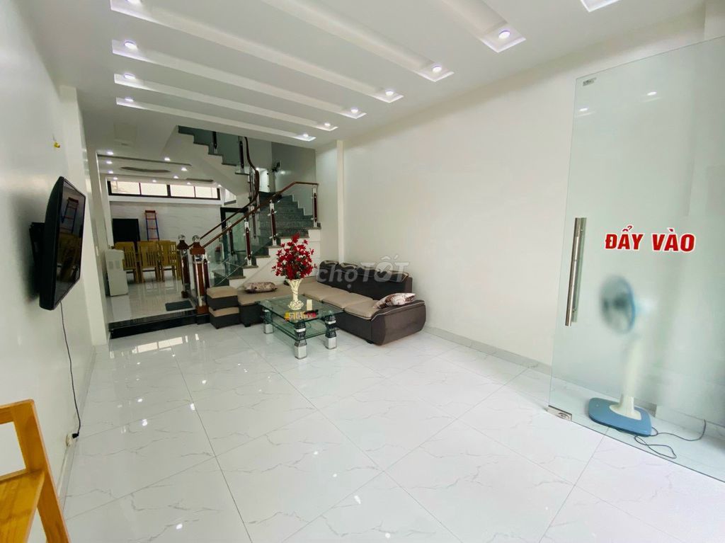 Аренда дома на улице Ван Као, 75 м², 5 спален