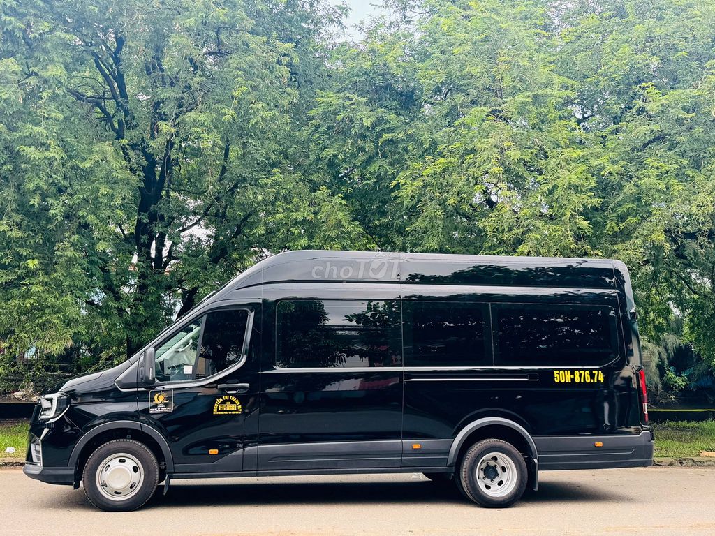 FORD TRANSIT PREMIUM 18C 2025. Mua bán Ô tô tại Quận 1 Tp Hồ Chí Minh được đăng bởi Ms Ly Bến Thành Ford hình 3