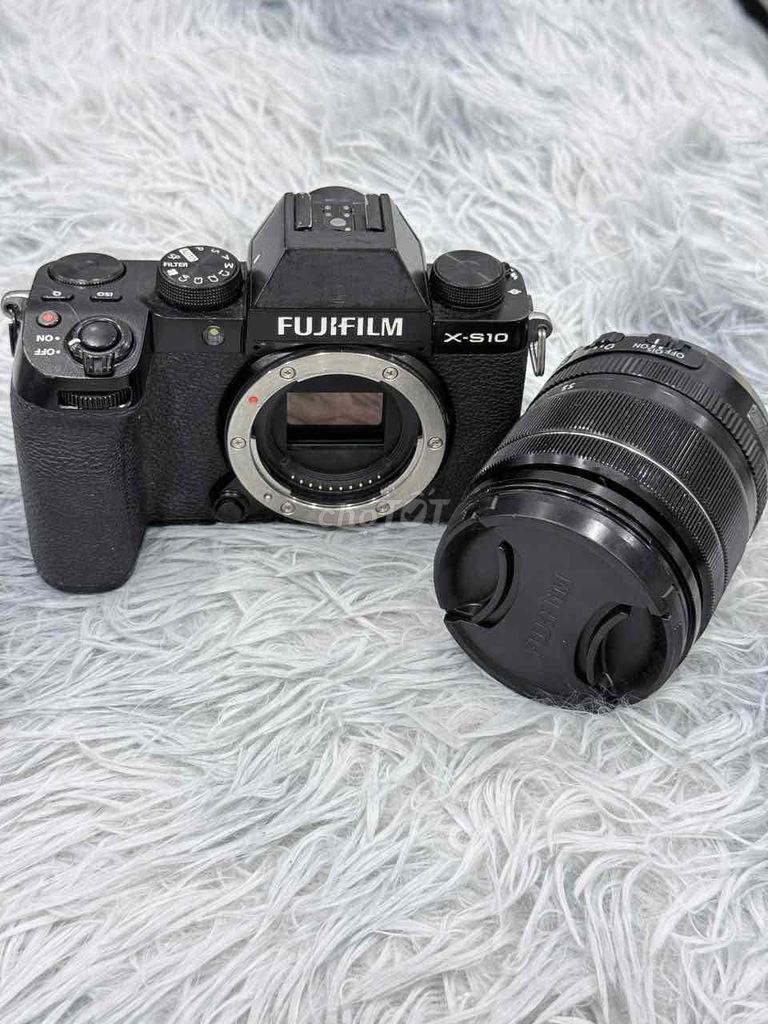 Máy ảnh Fujifilm X-S10 kèm lens 15-45mm Đen 99%. Mua bán Máy ảnh, Máy quay tại Quận 5 Tp Hồ Chí Minh được đăng bởi Phan Thế Phong  hình 1