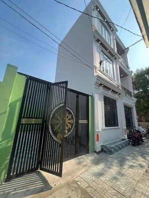 Аренда · 4 комн. · 81 м² · Quận 12, ул. Đường Hiệp Thành 45