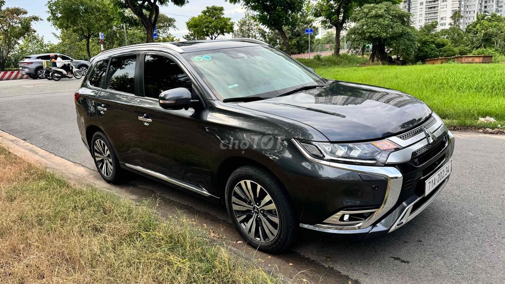 Mitsubishi Outlander 2024 Premium 2.0 CVT - 18000. Mua bán Ô tô tại Thị xã Cai Lậy Tiền Giang được đăng bởi TUÂN hình 2