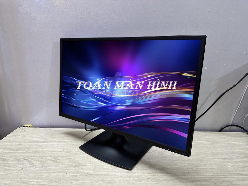 Màn 24" mới 99% đây các bạn - giá tốt luôn #IODATA