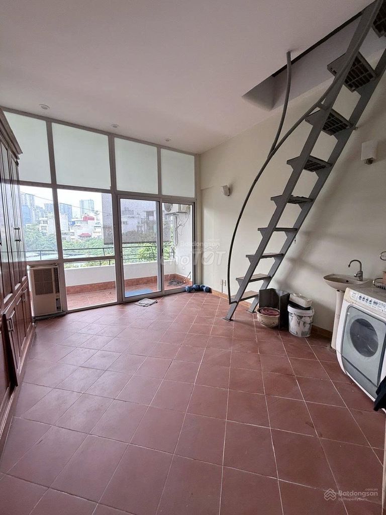 Дом в Хоанг Кау в аренду 50 м², 3 спальни, 4 метра, открытый балкон, всего 30 кв.м.