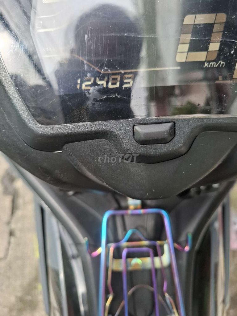 Bán xe máy đã qua sủ dụng. Mua bán Xe máy tại Quận 6 Tp Hồ Chí Minh được đăng bởi Liem Le hình 4