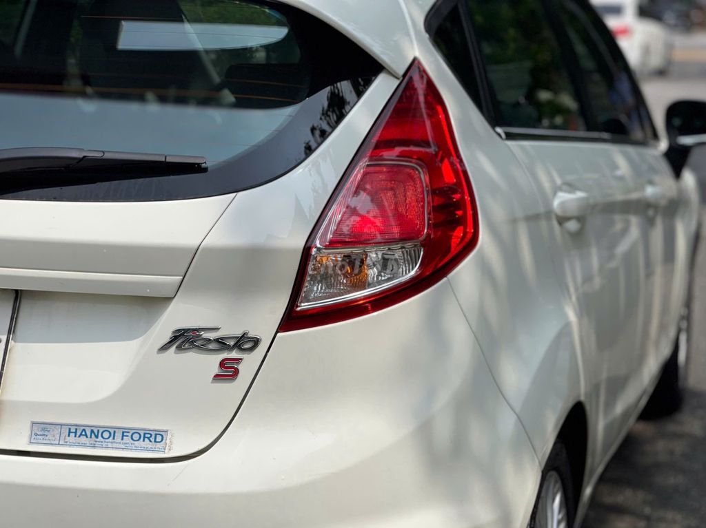 Ford Fiesta Sport 2016. Mua bán Ô tô tại Quận Long Biên Hà Nội được đăng bởi Long Biên Cars hình 6