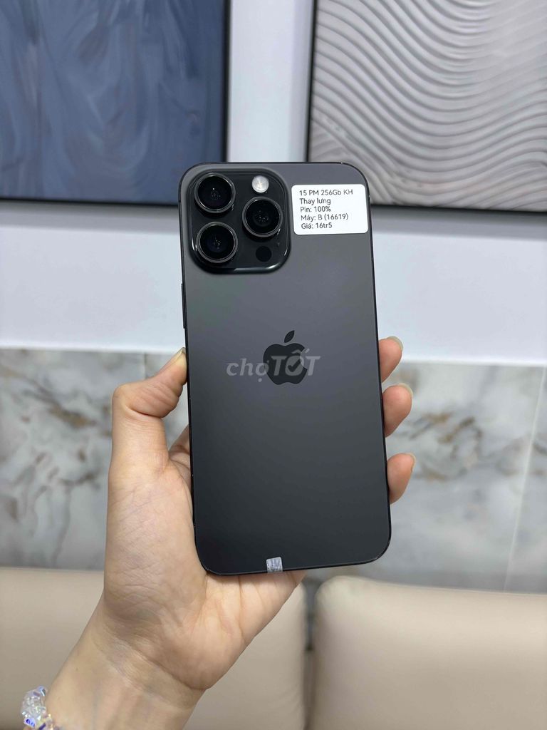 iPhone 15 Pro Max 256GB Đen KH Lưng Thay Đẹp 98.5. Mua bán Điện thoại tại Huyện Hóc Môn Tp Hồ Chí Minh được đăng bởi SIRI STORE HCM hình 1