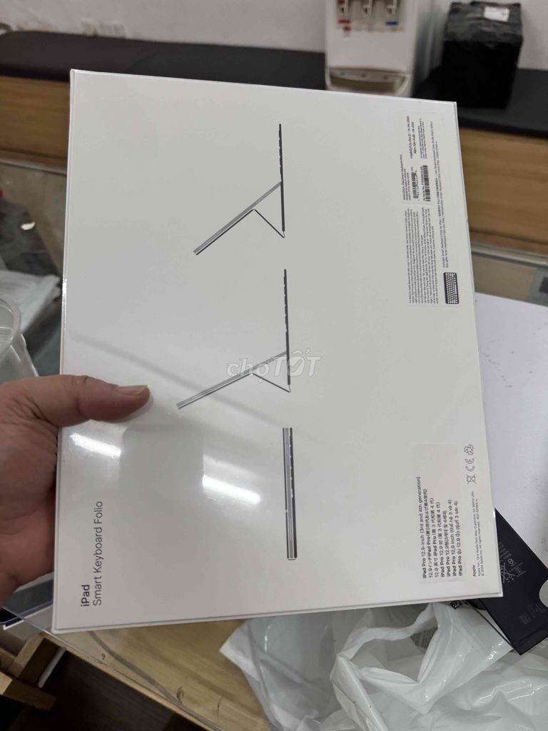 Bàn phím Apple Smart Keyboard Folio Mới. Mua bán Phụ kiện (Màn hình, Chuột...) tại Quận Đống Đa Hà Nội được đăng bởi Lê Khuyến hình 1
