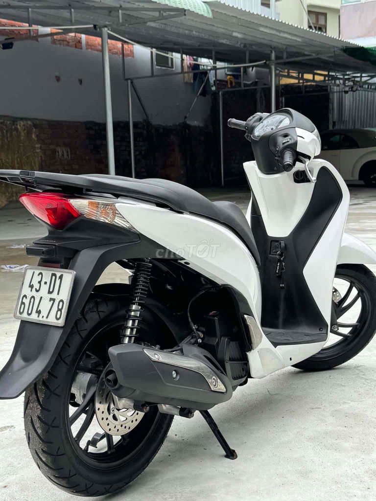Honda SH 150 Smartkey белый, мотоцикл красивый, собственник продает