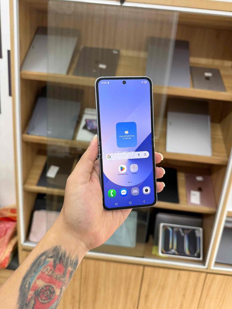 Samsung Zflip 6 12GB/256GB Xám Like New. Mua bán Điện thoại tại Quận Đống Đa Hà Nội được đăng bởi TP Hanoi Mobile hình 1
