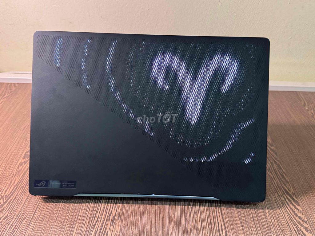 ROG Zephyrus M16 Anime matrix -pass máy người dùng