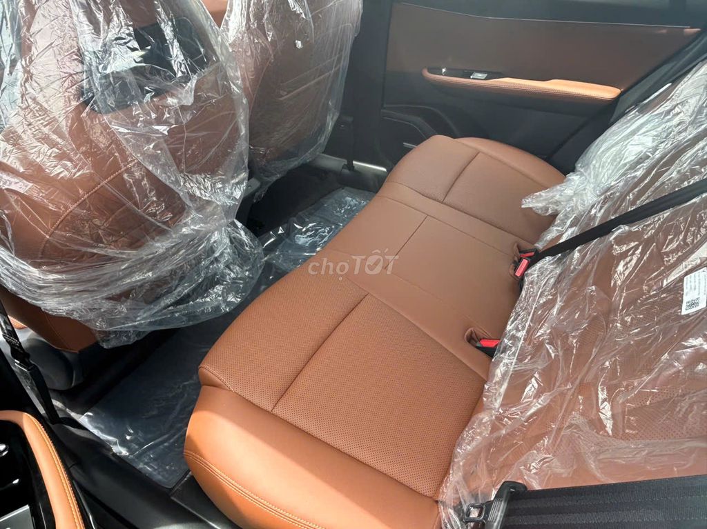 VinFast VF8 ALL NEW Белый Коричневый