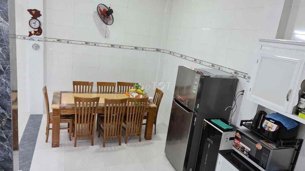 CỰC HIẾM, NHÀ NGANG KHỦNG, NỞ HẬU GẦN ĐẦM SEN 60M2, 2 TẦNG GIÁ HẠT DẺ