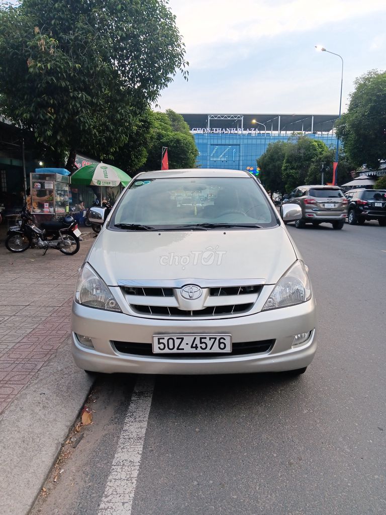 Toyota Innova 2007 G - 79000 km