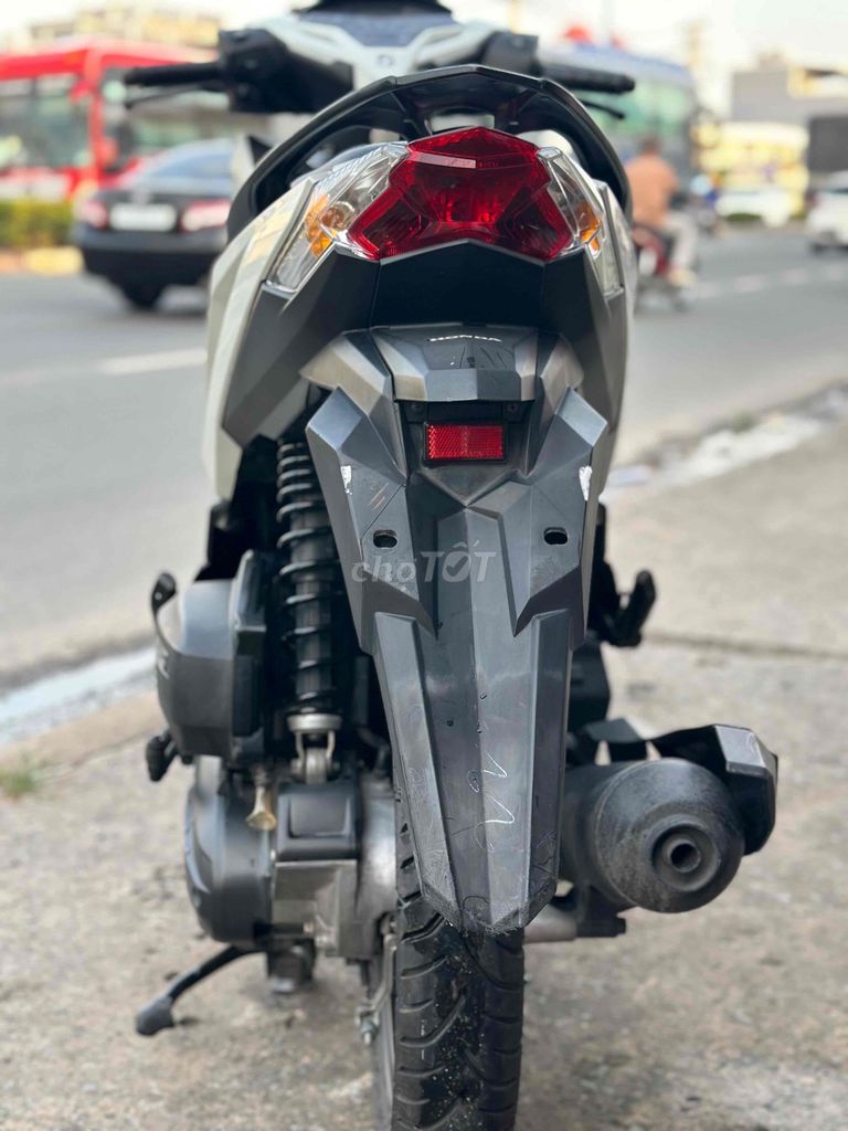 Var 2017 Zin còn sổ, Bao hồ sơ. Mua bán Xe máy tại Thành phố Thuận An Bình Dương được đăng bởi Quân Anh Phạm hình 2