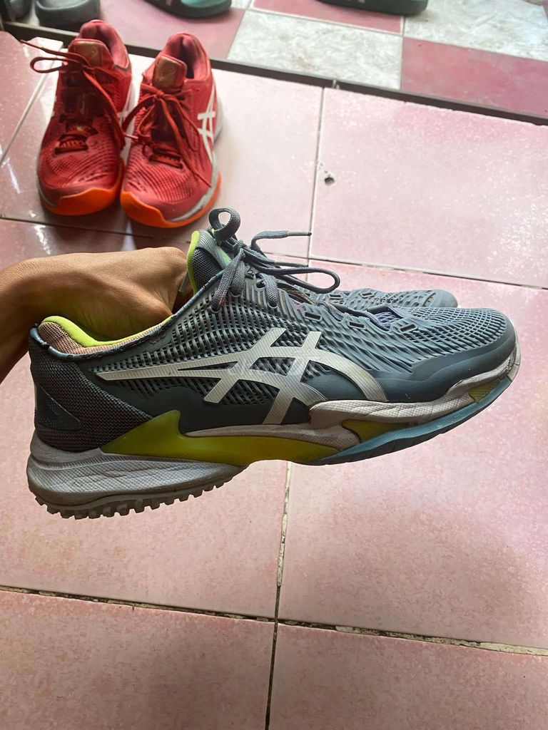 Giày tenis Asics Xám size 41.5. Mua bán Giày dép tại Quận 8 Tp Hồ Chí Minh được đăng bởi Tibi hình 1