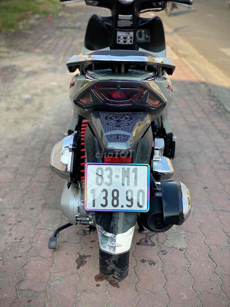 Honda SH mode 2023 ABS 5000km Bạc. Mua bán Xe máy tại Thành phố Thuận An Bình Dương được đăng bởi Cửa  Hàng xe máy An Lộc  hình 2