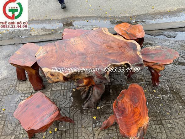 gỗ tự nhiên màu Nâu đỏ. Mua bán Cây cảnh, đồ trang trí tại Quận Sơn Trà Đà Nẵng được đăng bởi THẾ GIỚI ĐỒ CŨ 349 Hồ Hán Thương Sơn Trà Đà nẵng hình 1