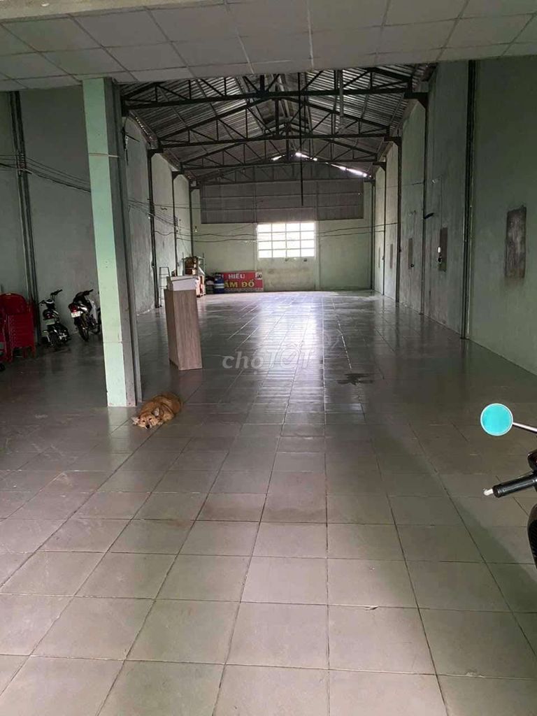 Bán xưởng 9m x 40m. CN 350m2 Mặt tiền Đường 14m TCH 04