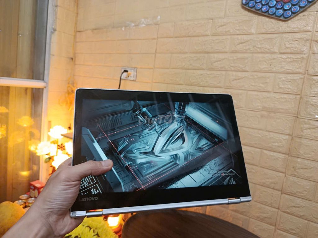Lenovo Yoga 710 m5/7y/8/128GB 12" FHD cảm ứng mịn. Mua bán Laptop tại Quận Bắc Từ Liêm Hà Nội được đăng bởi Đồng Thanh Duy hình 1