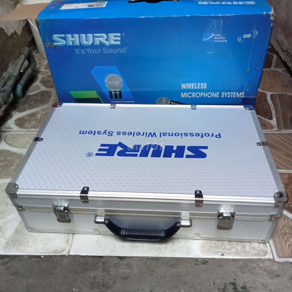 Micro không dây Shure U-930 Đen, Bạc. Mua bán Tivi, Âm thanh tại Quận 7 Tp Hồ Chí Minh được đăng bởi Nguyễn Thanh  hình 1