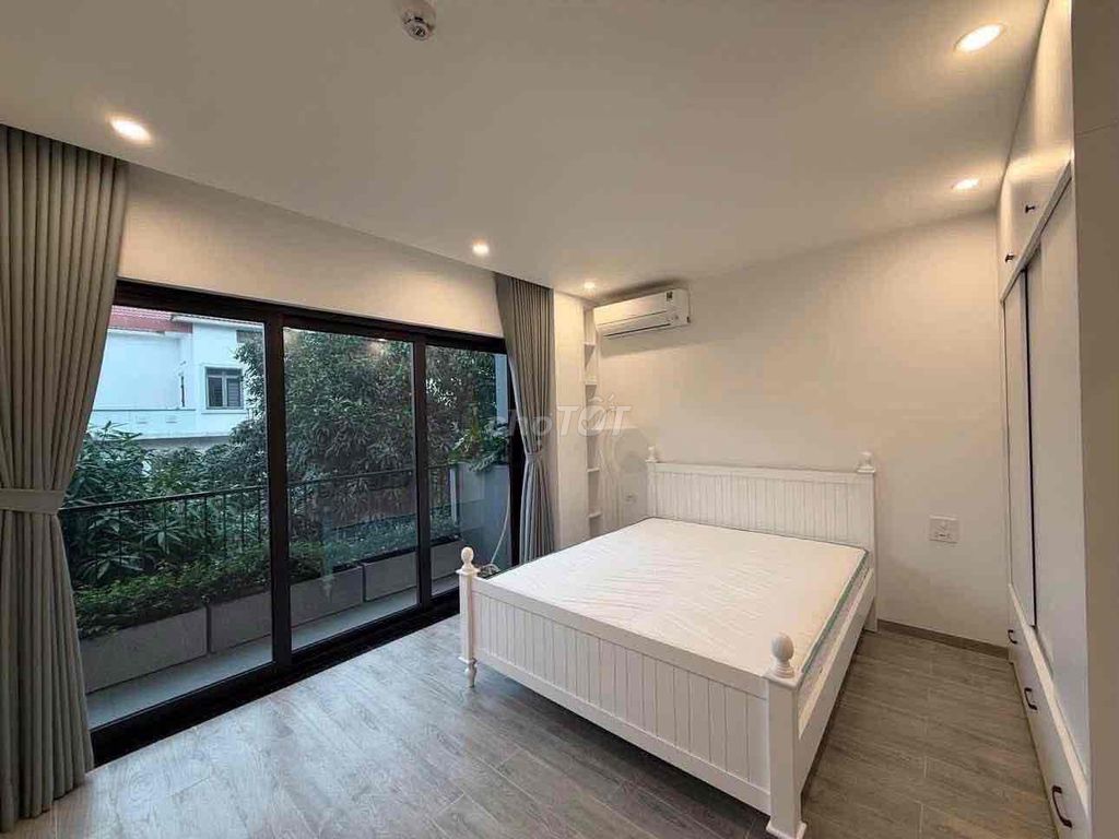 CHDV cao cấp - Đầy đủ tiện nghi- Sát q1 & q2- Ngay cầu Sg, hàng xanh